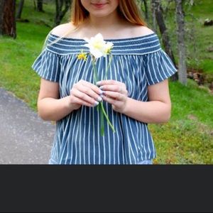 American eagle off the shoulder top.